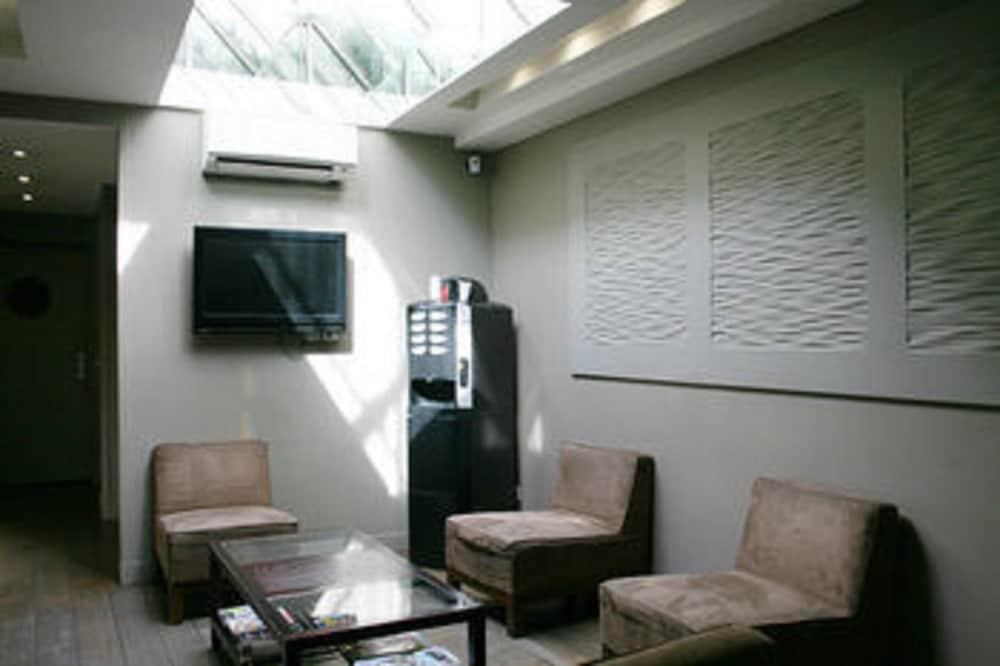 Best Western Le Montmartre - Saint Pierre Paris Bagian luar foto
