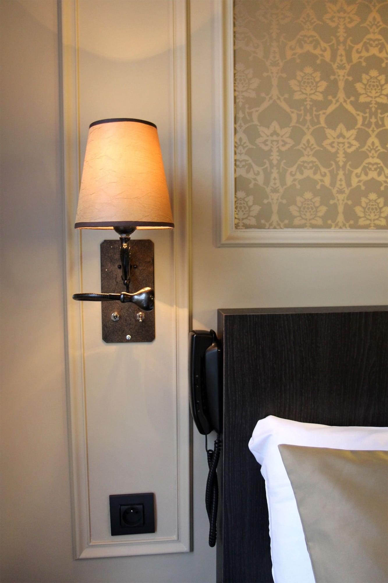 Best Western Le Montmartre - Saint Pierre Paris Bagian luar foto