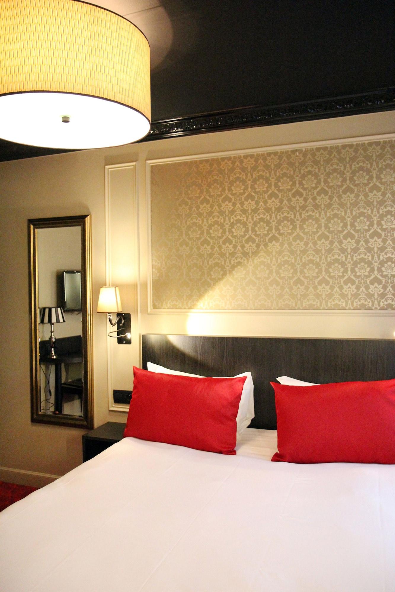 Best Western Le Montmartre - Saint Pierre Paris Bagian luar foto