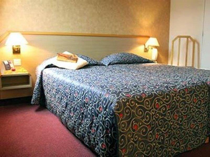 Best Western Le Montmartre - Saint Pierre Paris Bagian luar foto