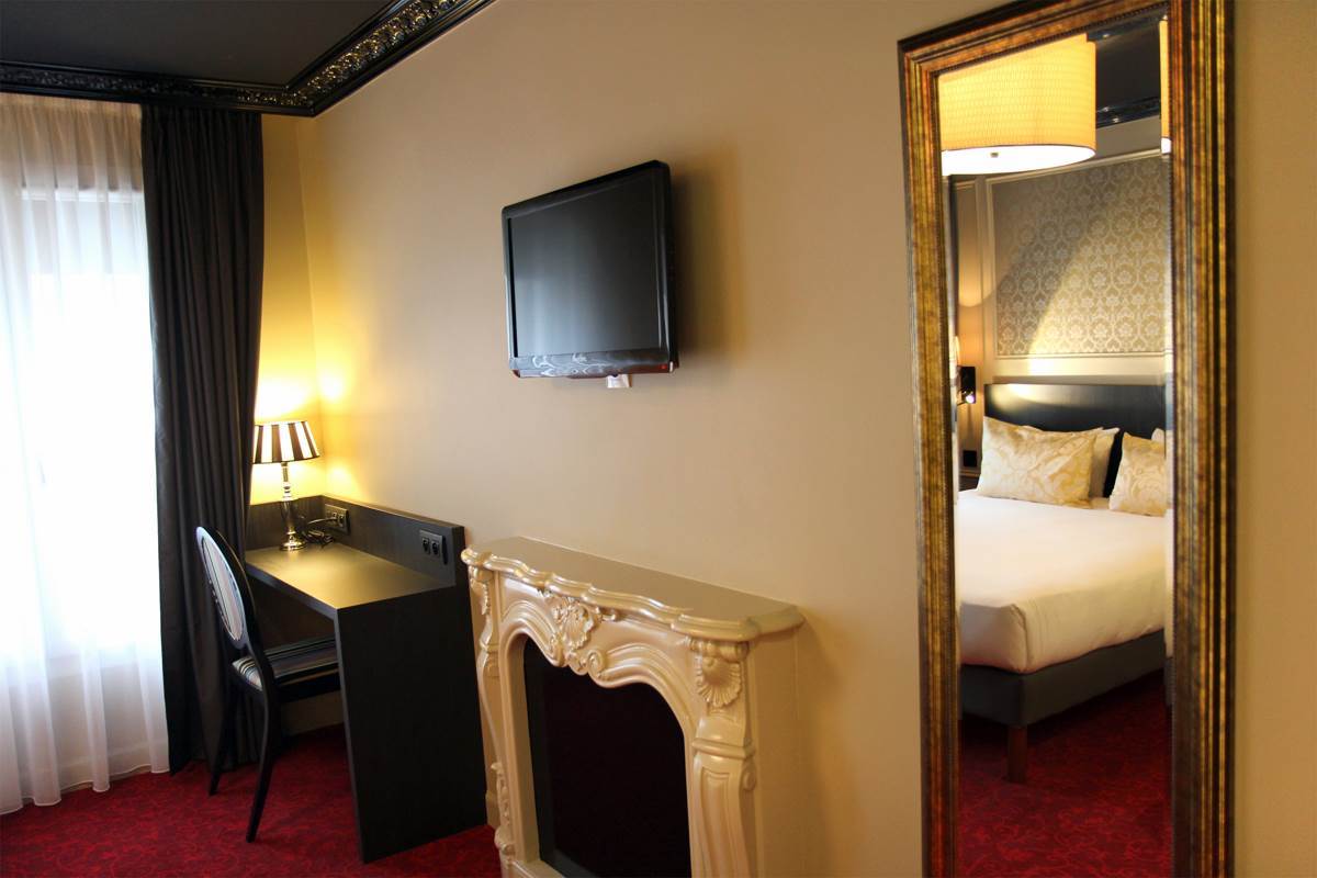 Best Western Le Montmartre - Saint Pierre Paris Bagian luar foto