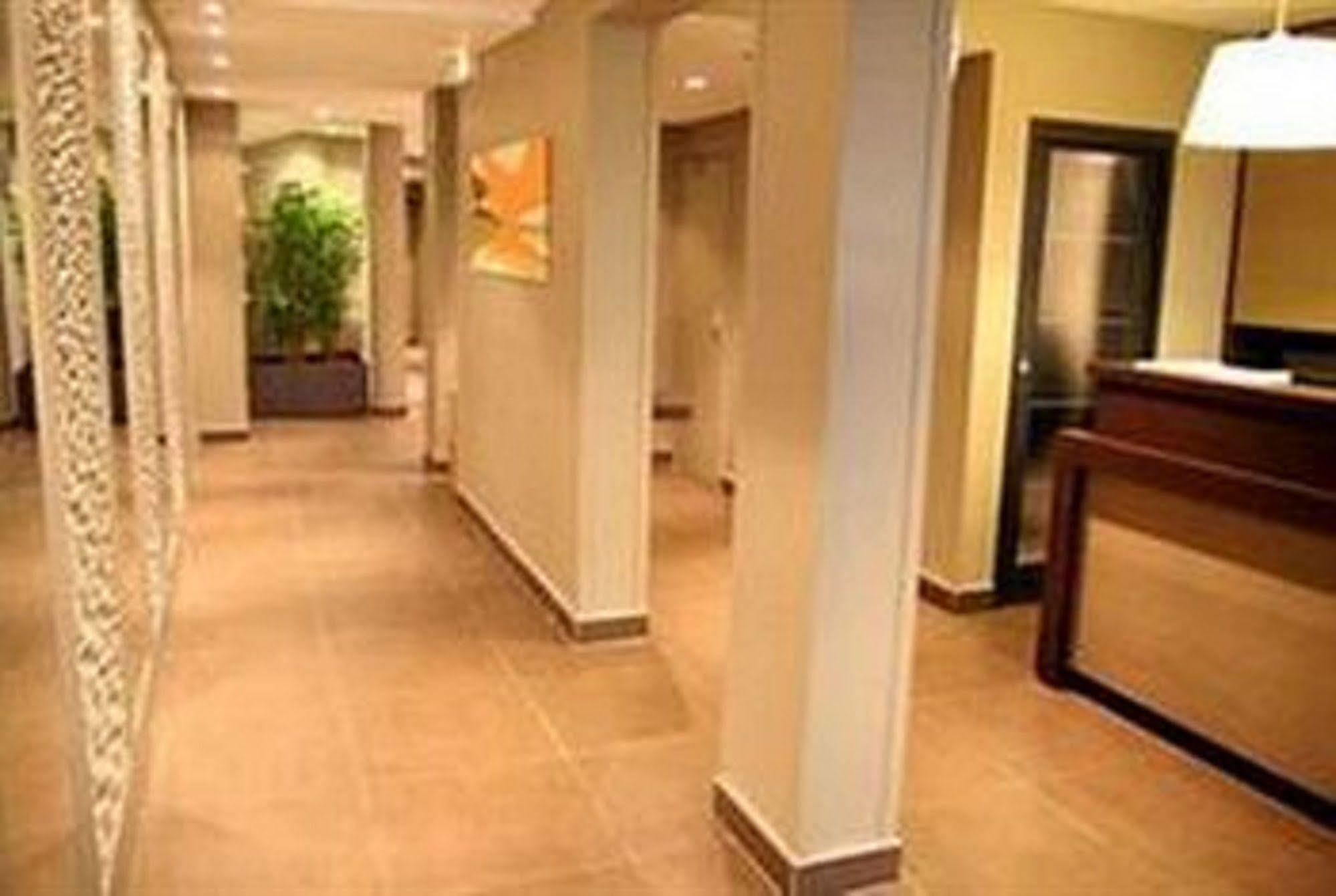 Best Western Le Montmartre - Saint Pierre Paris Bagian luar foto