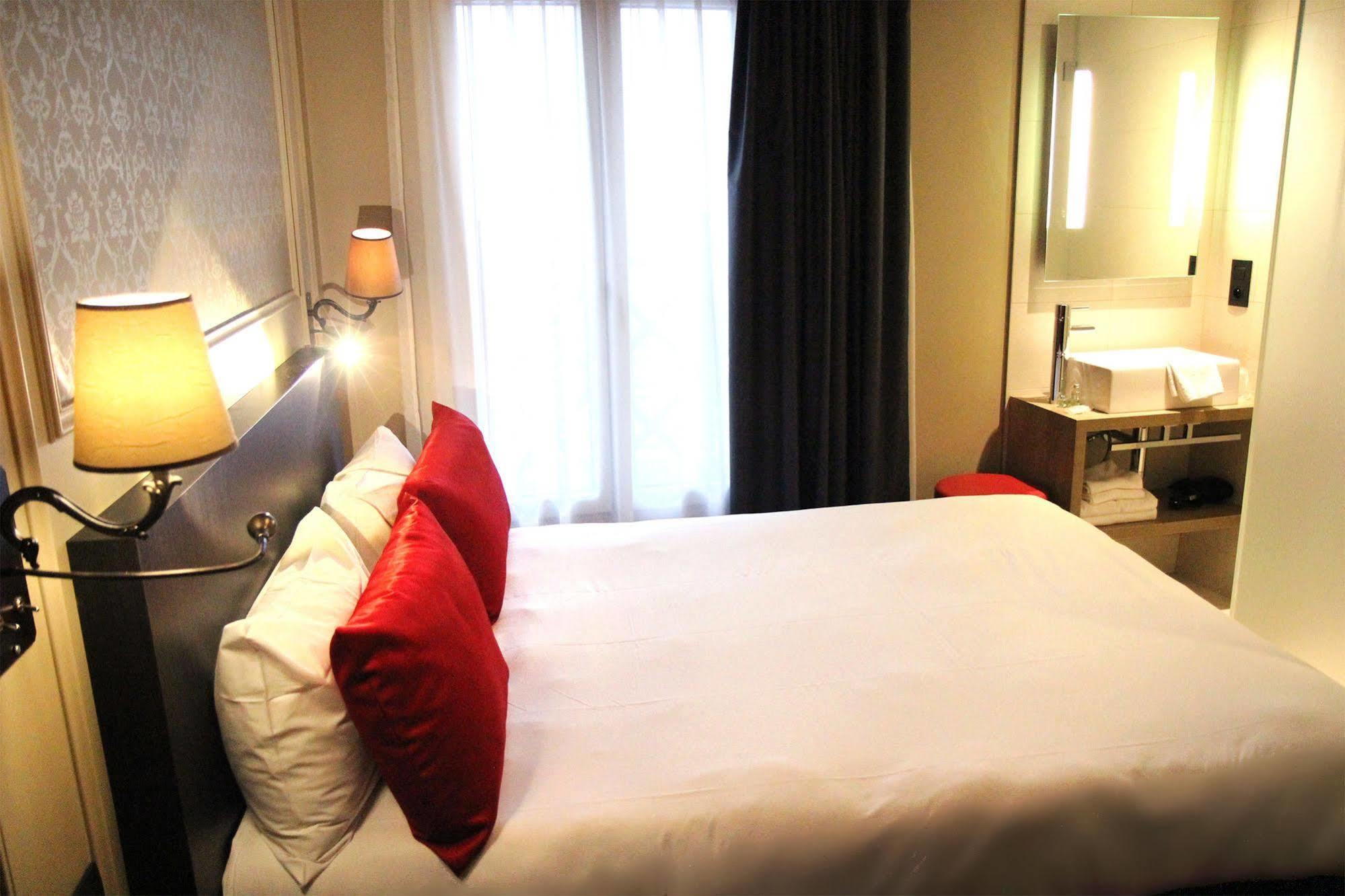 Best Western Le Montmartre - Saint Pierre Paris Bagian luar foto